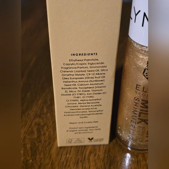 Vanilla Milk Shimmering Body Oil - Picture 2 of 3